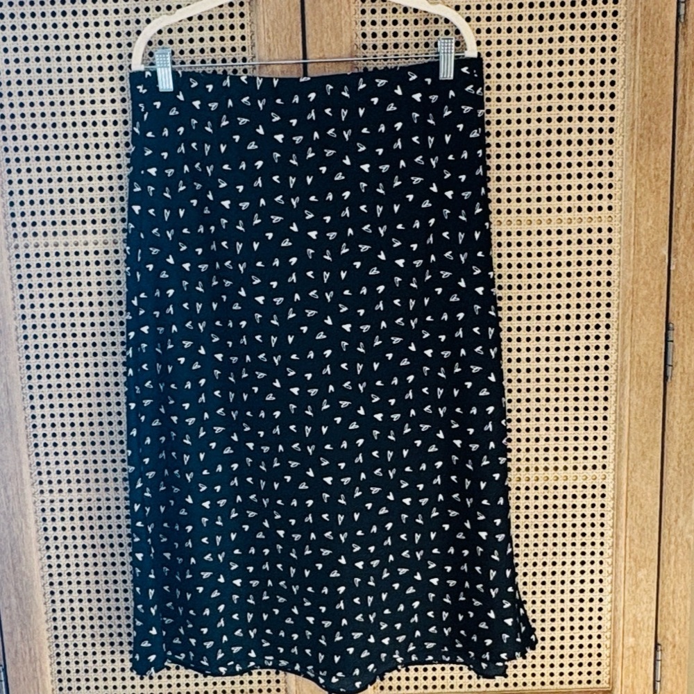 LOFT Hearts Print Skirt